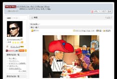 VERBALのブログには「もう一人います」との記述があり、「シークレット"Loves"」はソロアーティストであるものと思われる。