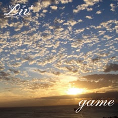 オフィシャルファンサイトには押尾が書くWEB日記などの会員限定コンテンツも。ファンなら絶対入会だ！