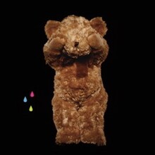 ニューシングル「あふれる」は小林武史の作曲による切ない1曲。この曲もバンドとアコースティックというふたつのスタイルで披露されるはず。