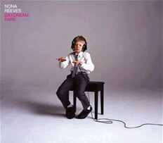 10年目にして10枚目のアルバム「DAYDREAM PARK」は好評発売中。