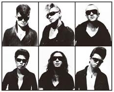 過去のライブ（ギグ）ではソロコーナーもあったが、このアルバムの収録曲との関係は不明。