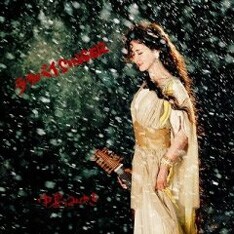 昨年11月にリリースされた約3年ぶりのオリジナルアルバム「ララバイSINGER」。