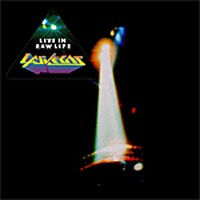 LASVEGASの1stアルバム「LIVE IN RAWLIFE」。LASVEGASオフィシャルサイトでは4曲がフル試聴できる。