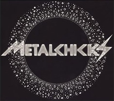 写真は2005年7月に発売されたMETALCHICKSの1stアルバム「METALCHICKS」。