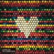 写真はトライセラの最新作「LEVEL32」。現在全国ツアー中の彼ら。8月には「ROCK IN JAPAN FESTIVAL」への4年ぶりの出演が決定している。