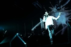 氷室京介] 熱狂！ツアー神奈川公演レポート - 音楽ナタリー