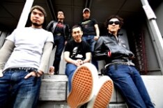 5月23日にはニューアルバム「our PMA」をリリースするKEMURI。もう1組の出演アーティストも気になるところだ。