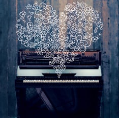 MINMIは6月6日に発売される湘南乃風の新曲「睡蓮花」でプロデュースを担当。本場仕込みの爽快なソカ・チューンに仕上がっている。（写真は昨年リリースのシングル「I Love You Baby」）