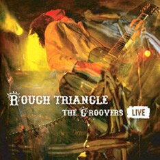 現在の彼らの魅力が凝縮されたライブ盤「ROUGH TRIANGLE」。