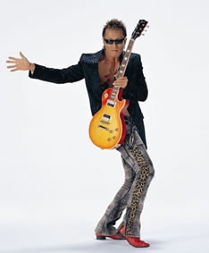 レポート記事には、大盛り上がりの会場の様子がたくさんの写真とともに紹介されている。