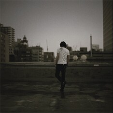 前作「photograph」から10ヶ月ぶりのリリースとなるニューアルバム「ニライカナイ」。