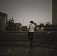 前作「photograph」から10ヶ月ぶりのリリースとなるニューアルバム「ニライカナイ」。