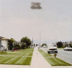 写真は文中に登場した「Curly Giraffe」。小松は「ああ、やっぱ（高桑）圭さんてすげえメロディ・メイカーだなあ」、神森は「字余り的なふんわりしたメロディも素朴でいて美しい」と、ともに大絶賛のアルバムだ。