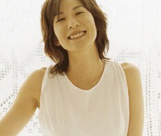 My Little Loverのオフィシャルサイトでは、新譜に収録される全3曲の試聴が始まっている。ちなみに3曲目に収録された「くちびる」は、akkoと森俊之、古川昌義の3人の作曲によるもの。