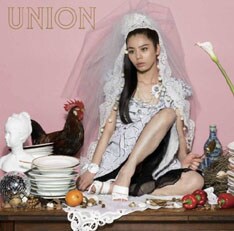 写真は今年2月にリリースされたレコード会社移籍後初のアルバム「UNION」。今年は「UMKフェニックスジャムナイト」や「ROCK IN JAPAN FESTIVAL」といったイベントにも出演が決定している。
