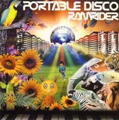 写真は2005年11月のアルバム「PORTABLE DISCO」。6月13日にリリースが予定されていた第2弾「PORTABLE DISCO2」は発売が延期となっている。