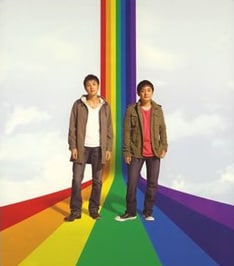 写真は2006年にリリースされた最新オリジナルアルバム「リボン」。「ゆずのね」にはこの中から「もうすぐ30才」「夕立ち」「しんしん」「リアル」の4曲が収録されている。