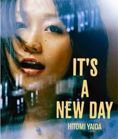 写真は昨年発売のアルバム「IT'S A NEW DAY」。
