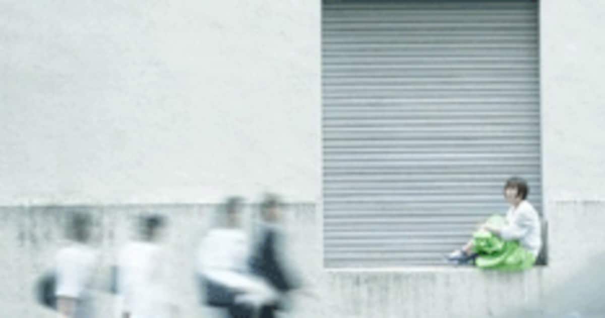 宇多田ヒカル] FREEDOMを感じるPV視聴開始 - 音楽ナタリー