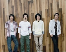 ハウス食品のサイトでは、トータス出演のCM動画も公開中。