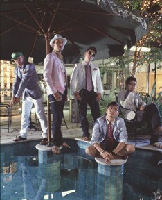 全国ツアーは10会場13公演を予定。ぜひチケットを手に入れて、新曲をライブで楽しもう。