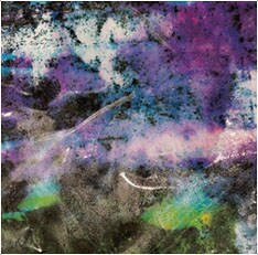 ツアー直前の11月28日にはLIQUIDROOM ebisuでワンマンライブ「硝子越しの暴走」を開催。こちらも足を運んでみよう（写真は10月リリースのシングル「Discommunication e.p.」）。