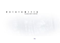 delofamiliaオフィシャルサイトもすでに始動。現在はリリースとライブの予定のみが記載されている。