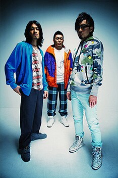 10月24日には彼らが参加したトリビュートアルバム「ユニコーン・トリビュート」が発売。「ターボ意味無し」をドーパン流のアレンジでカバーしている。