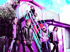 また、これに先がけて11月にも全国ツアー「ソウル・フラワー・ユニオン『寝顔を見せて』発売記念 地方巡業・アコースティック編」の開催が決定している。詳しくは下記関連記事をチェック。