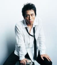 岡村が「NEWS23」に出演するのは2004年以来3年ぶり2回目。2004年の出演時には生ライブも披露した（写真は最新シングル「はっきり もっと 勇敢になって」）。