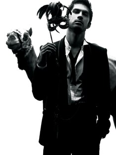 今年は3枚のシングルをリリースした平井堅。今年の活動の集大成とも言えるライブになりそうだ。