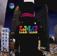 写真は10月リリースの「LIAR LIAR/Sentimental PIGgy Romance」。この後は2月にもシングルのリリースが予定されている。