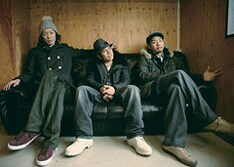 12月22日のライブについてメンバーは「とんでもない事をしようと思ってます!でも内緒で～す♪」とコメント。気合の入ったスタッフTシャツなども制作され、着々と準備進行中のようだ。