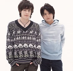 現在オンエア中のCM第1弾は、2人のコミカルな演技が見もの。オンエアスケジュールが「e2 by スカパー！」のオフィシャルサイトで確認できるので、ファンはチェックしてみよう。