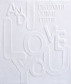 ドリカムは今回のコラボレーションについて「音楽活動を行なう上で、いろんな人と出会い、いろんな事と戦い、いろんな仲間に助けられ、また、いろんな別れもあります。まさに、ルフィやトニートニー・チョッパーをはじめとする仲間たちが大海賊時代を生き抜いているような感じなのです」とコメント（写真はアルバム「AND I LOVE YOU」）。