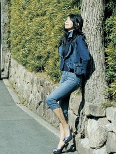 昨日行われた所属レーベルのコンベンションに出席し、ライブの可能性もほのめかした彼女。2000年以来となるワンマンライブの開催にもぜひ期待したいところだ。