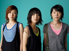 現在3人は全国ツアー「生命力みなぎりTOUR」の真っ最中。3月31日・4月1日には武道館2daysライブも行われる。