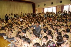 子どもを持ったことで、普段はライブに足を運ぶことができないママさんを前に、いつも以上に張り切ったステージを披露した河口恭吾。彼の歌声が子どもたちにも届いたのかも気になるところだ。