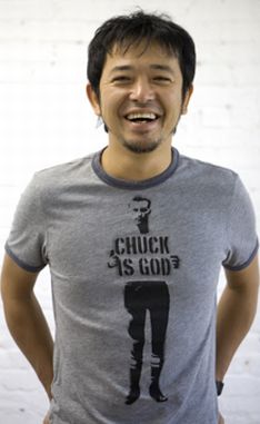 関東公演の先行抽選予約は本日11月29日正午よりオフィシャルサイトで受付中。九州公演も先行予約が予定されている。