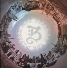 写真は2004年リリースのアルバム「THE MIDDLE WAY」。「うた＠トイズファクトリー」ではこのアルバムの楽曲の着うた配信もスタートしている。