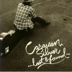 最新アルバム「PANORAMA VISON」を携えてのツアーも無事終了。新木場STUDIO COASTで行われたツアーファイナルでは、2時間半におよぶパフォーマンスで駆けつけたファンをミュージックトリップへと誘った（写真はアルバム「Silver～Lost&Found～」）。