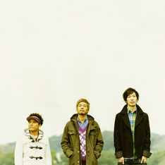 1月16日にはニューシングル「おぼえてる。」をリリースするHOME MADE 家族。現在、彼らのケータイサイトではこの曲の着うたが先行配信中。