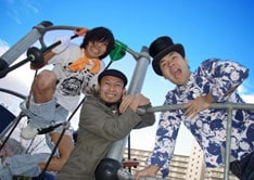 「にんげんっていいな」は、現在携帯サイト「レコード会社直営サウンド」で先行配信中。