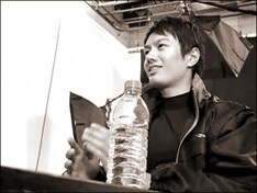 押尾を起用した各種広告は4月より展開予定。今後は音楽活動や俳優業の再開にも期待がかかる。