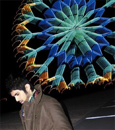 映画「あの空をおぼえてる」は「鉄人28号」などの作品で知られる冨樫森が監督を担当。