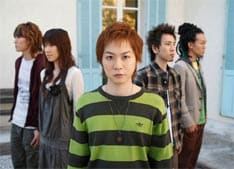 2月22日からは着信ムービーとビデオクリップの配信もスタート。バレンタインシーズンにぴったりのナンバーだ。