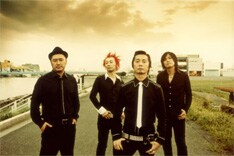 前回の「トーキョーブラッサム」は昨年2月に新宿LOFTで行われた番外編「トーキョーブラッサム VS Roulette Lounge」。この日にはRadio Carolineとザ50回転ズがゲスト出演している。