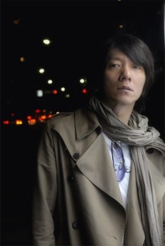 吉井和哉、イエモンのカバー含むライブ音源を配信 - 音楽ナタリー