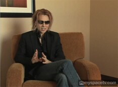 3公演ともチケットは2月24日より一般発売開始。追加公演の決定に伴い、オークションでのプレミアム席チケット販売は中止されることになった。