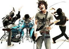 2月15日にはmaeの来日公演にオープニングアクトとして出演する9mm。チケットは各プレイガイドにて好評発売中。